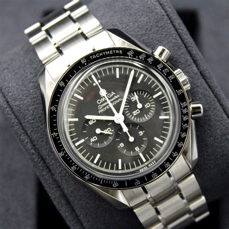 Omega Speedmaster Professional Moonwatch .